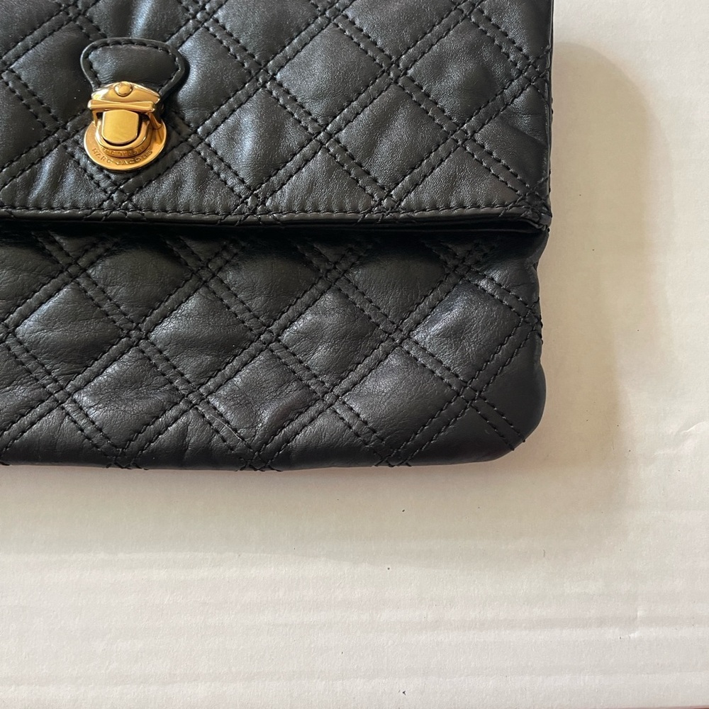 Marc Jacobs Eugenie Black Quilted leather fold over Clutch with Gold Clasp - Picture 3 of 11